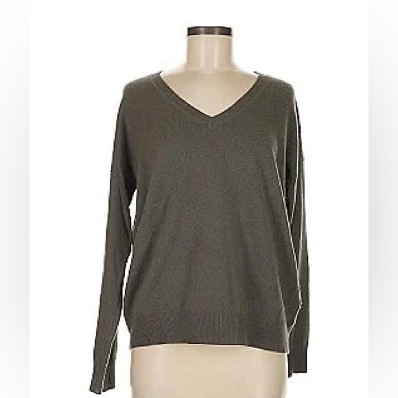 Skull cashmere sweater. NWT. Size large.  Green/grey with camo skull - Picture 1 of 4